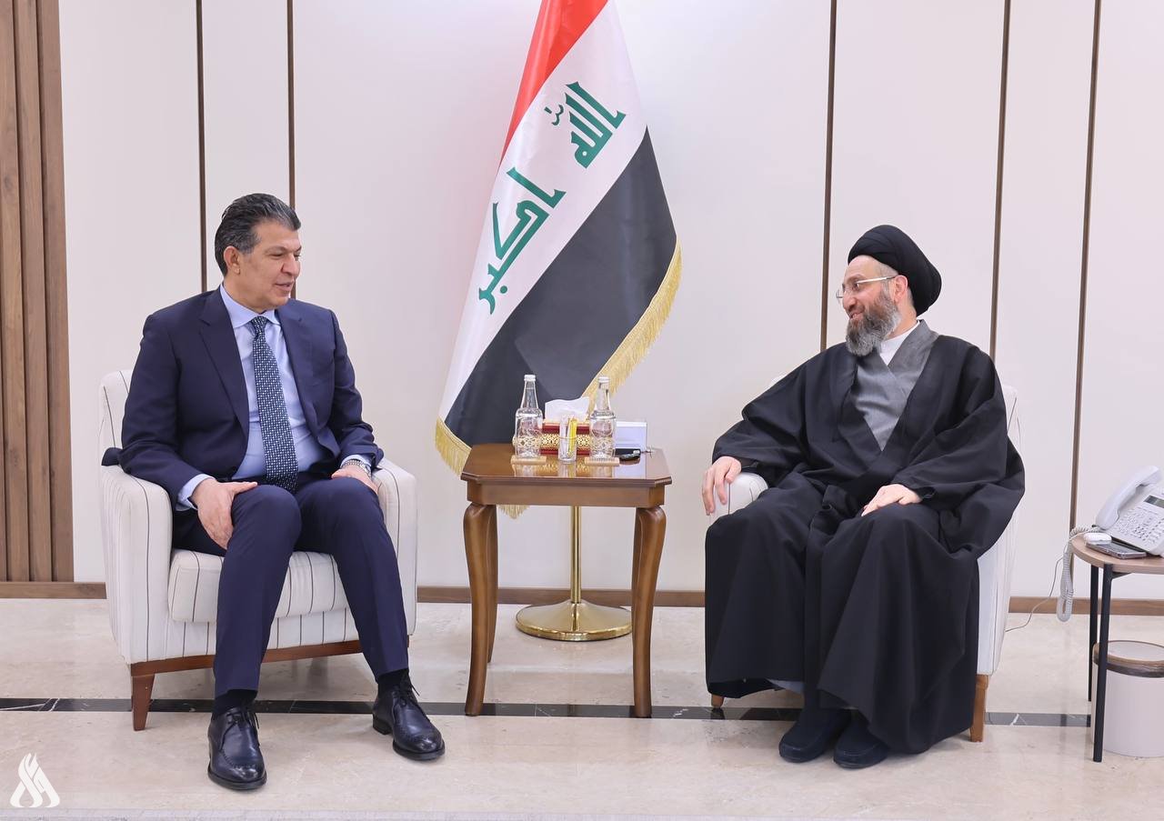  السيد الحكيم يبحث مع رئيس شبكة الإعلام العراقي وحدة الخطاب الإعلامي وانسجامه مع الخط السياسي والدبلوماسي للحكومة 